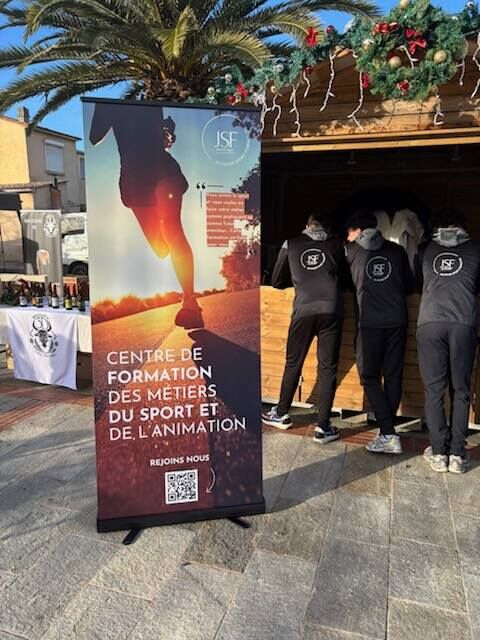 Décembre 2024 – Jeunesse Sport Formation présent au chalet associatif sur le marché d’ Aleria — photo 1
